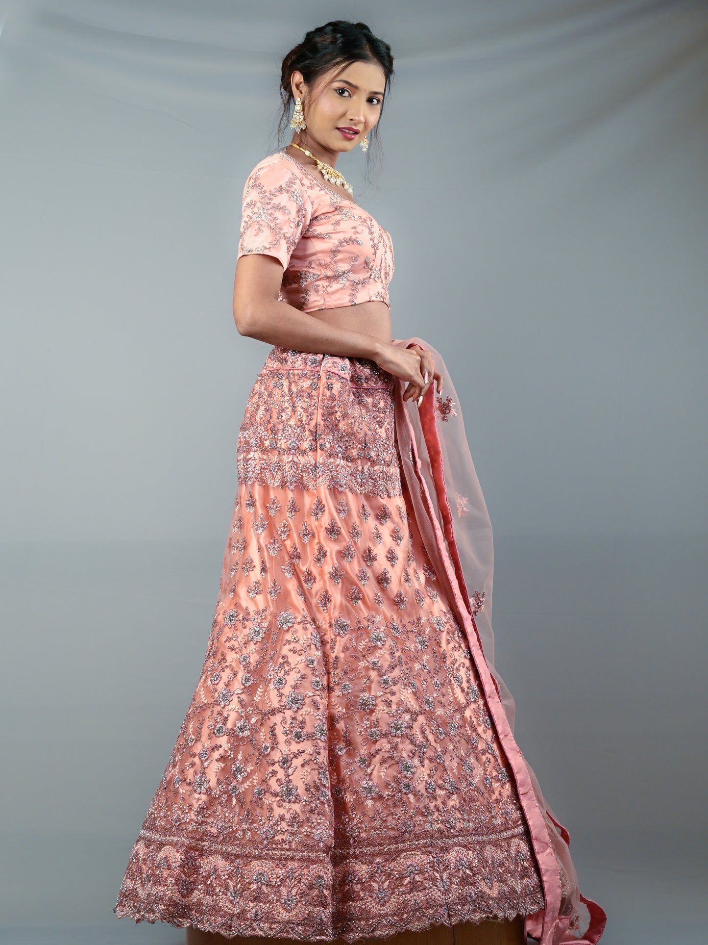 GIRLISH GHAGRA ODHNI