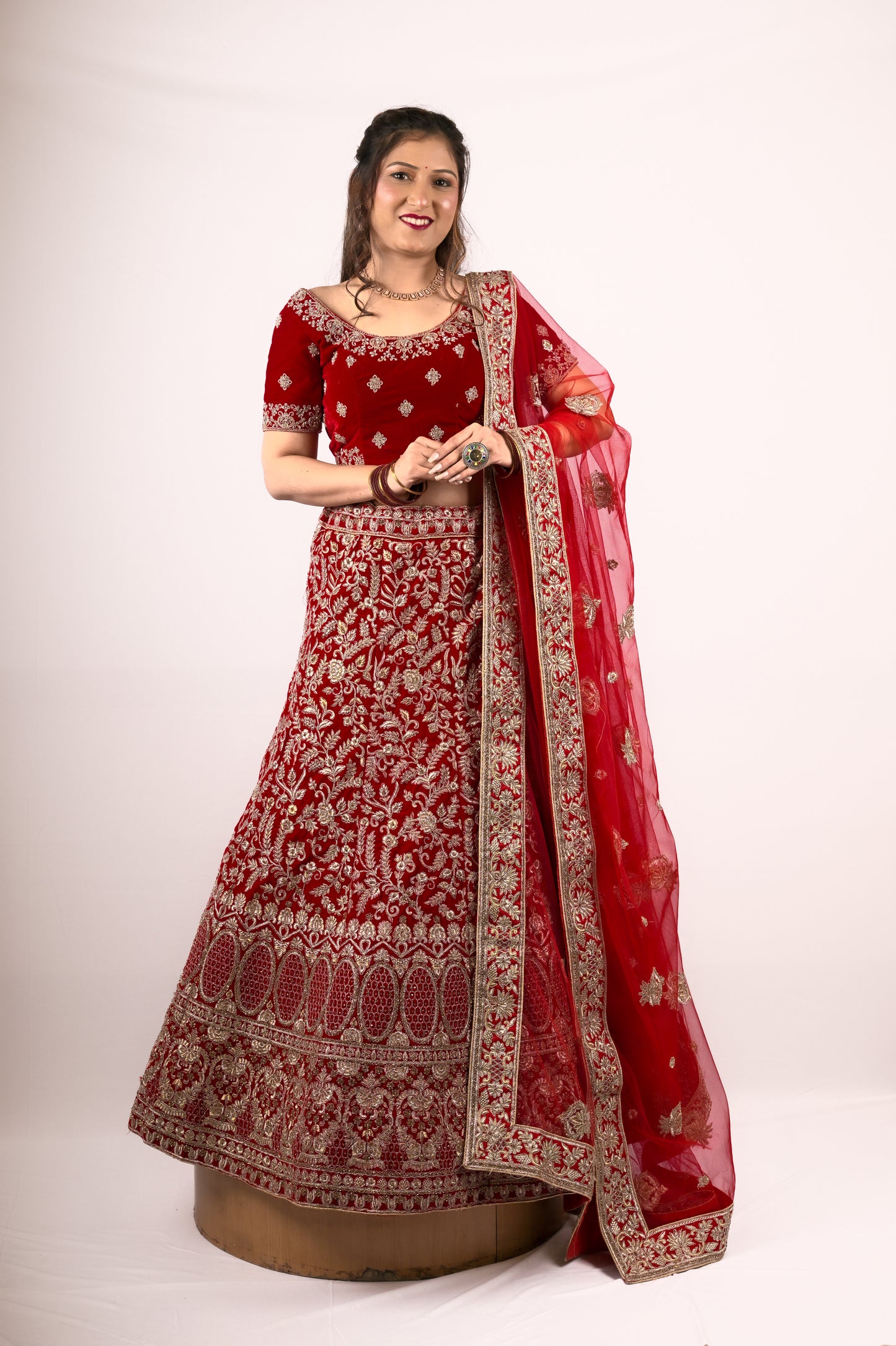 BRIDAL GHAGRA ODHNI