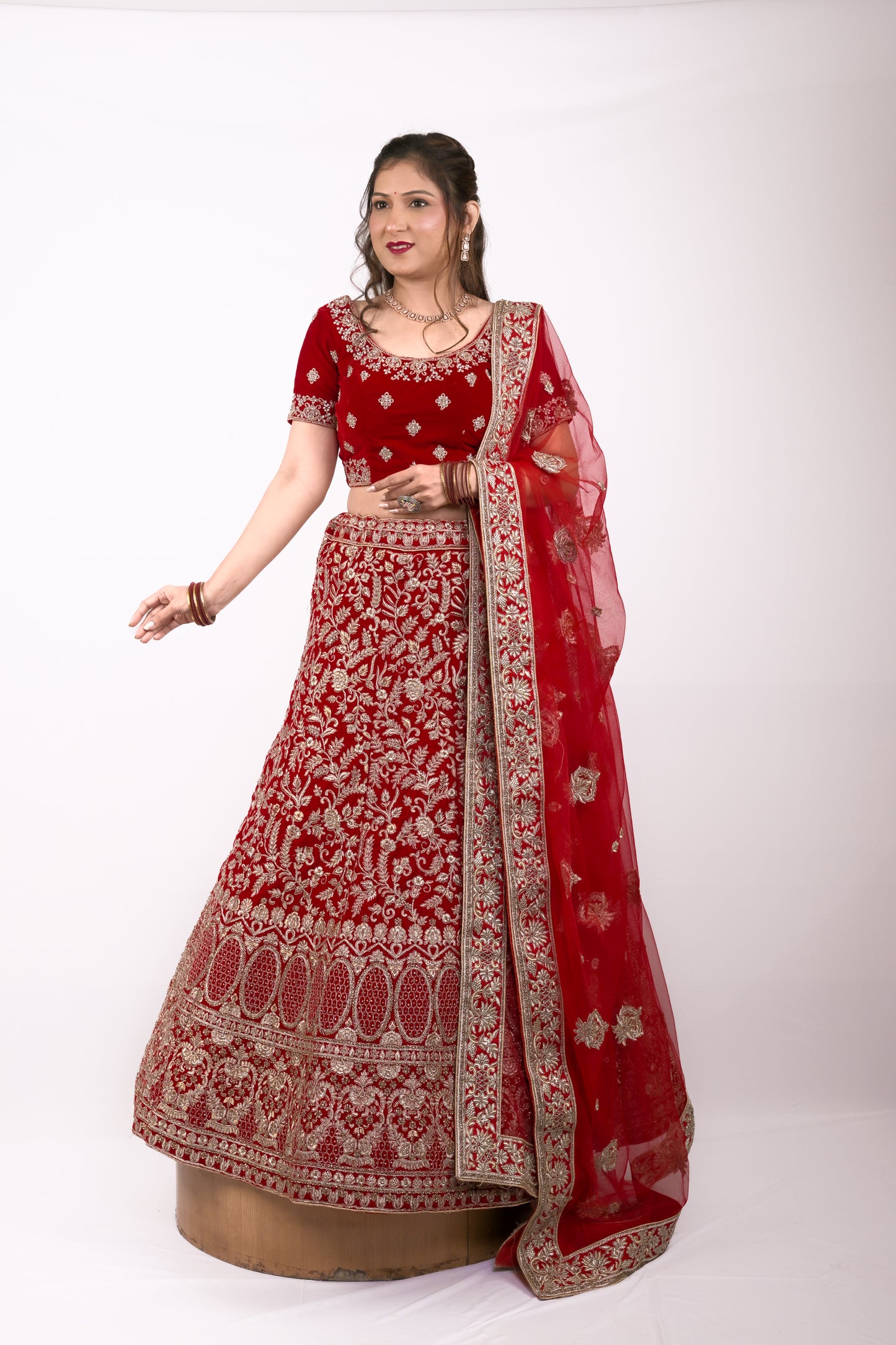 BRIDAL GHAGRA ODHNI