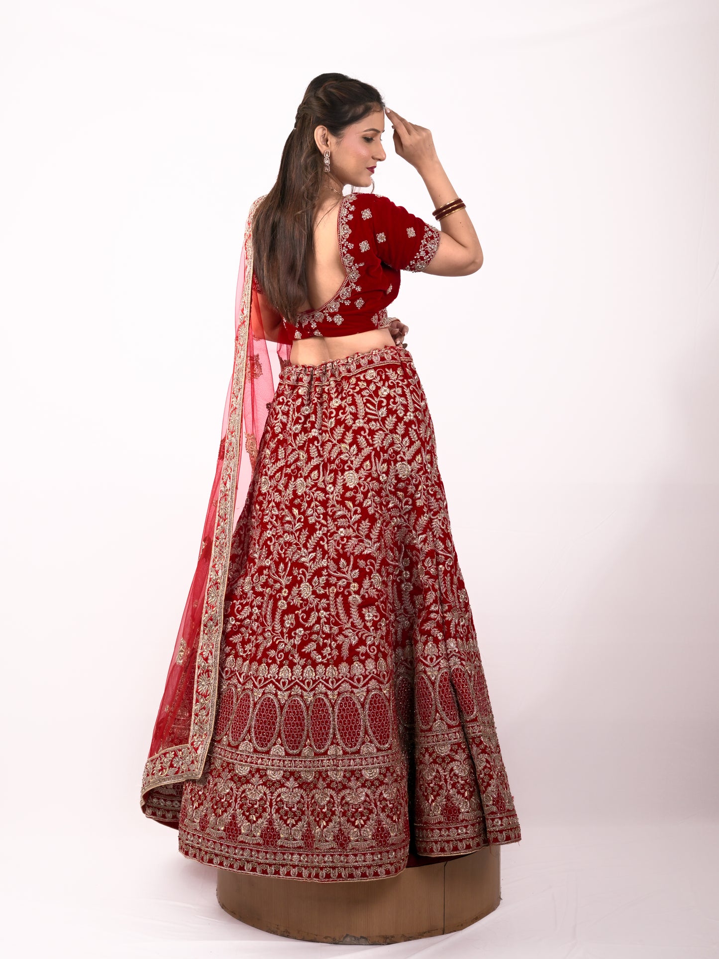 BRIDAL GHAGRA ODHNI