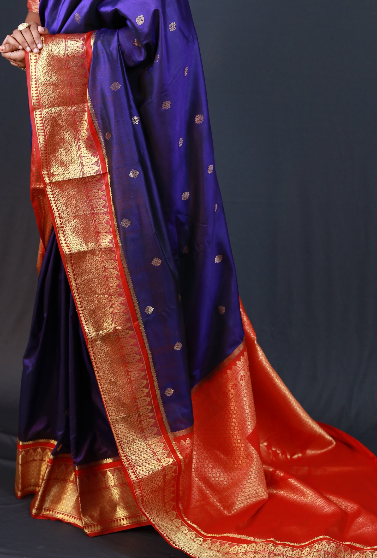 HANDLOOM SILK SAREE