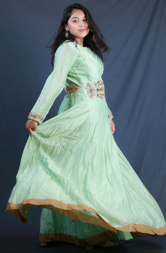 GOWN