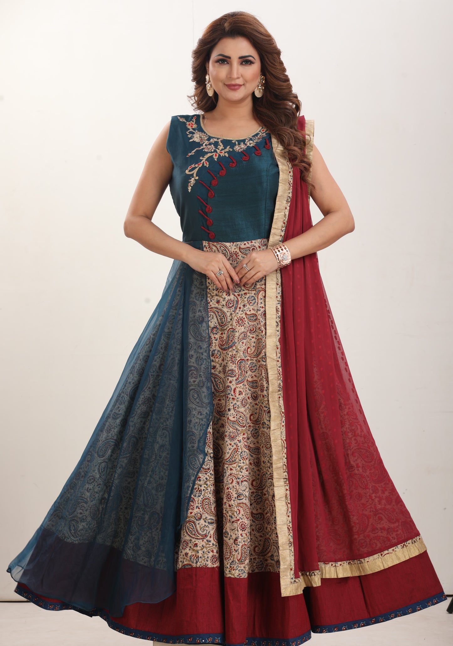 CASUAL GOWN