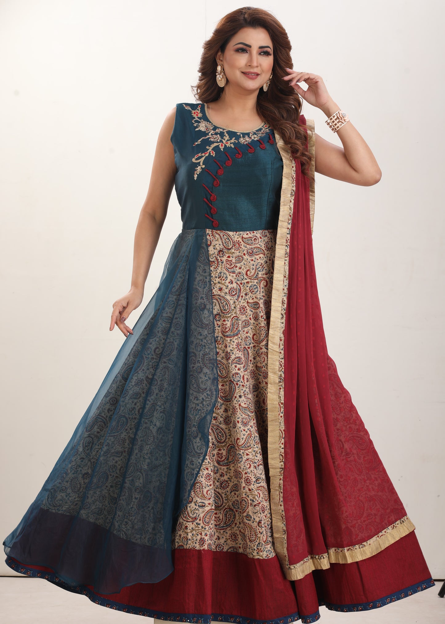 CASUAL GOWN